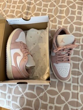 New- Jordan 1 Low Women’s White and Dusty Pink Sneakers